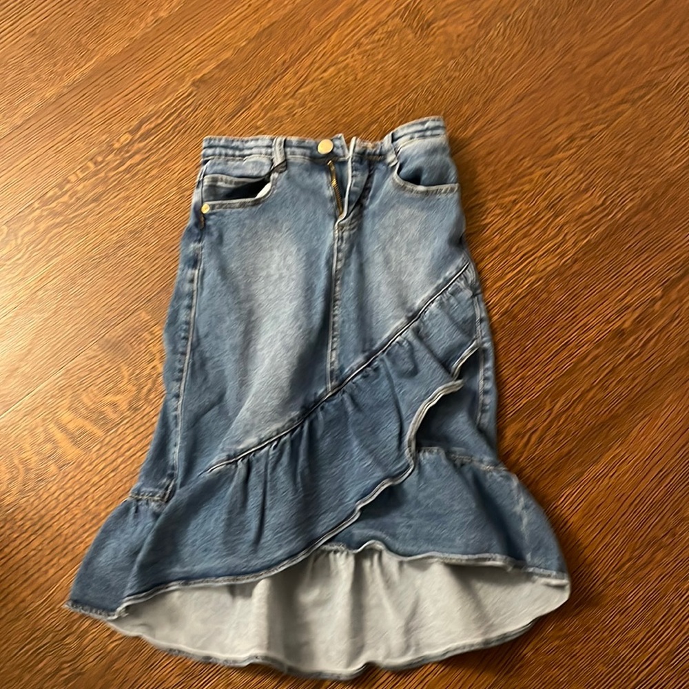 high low milk skirt